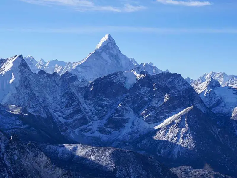 Científicos revelan que el Monte Everest se hace cada día más alto; esta es la razón