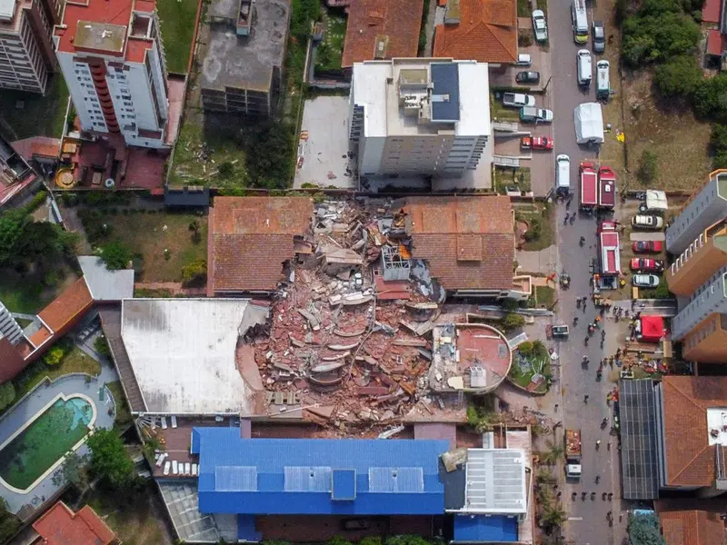 Derrumbe de un hotel en Argentina deja un muerto y una decena de desaparecidos