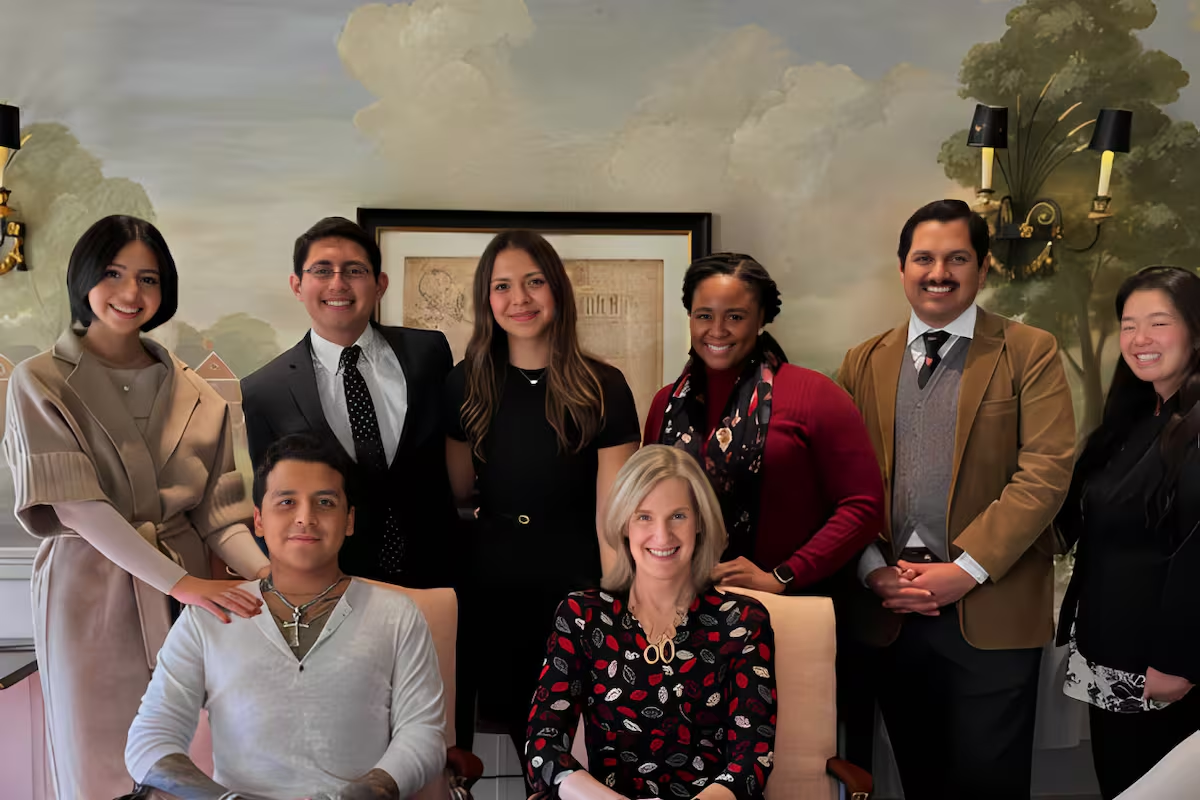Christian Nodal recibe reconocimiento en Harvard; Ángela Aguilar lo presume orgullosa