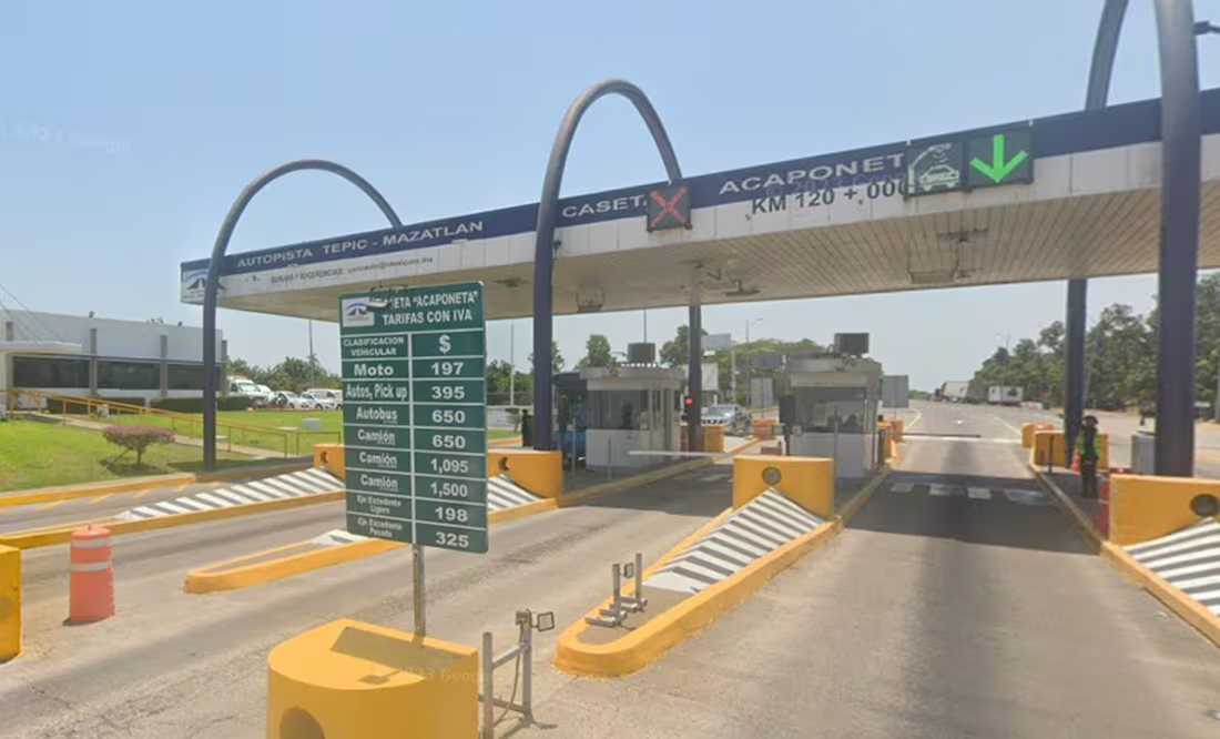 Con todo y esposas, mujer secuestrada en carretera de Sinaloa conduce hasta caseta de cobro en Nayarit