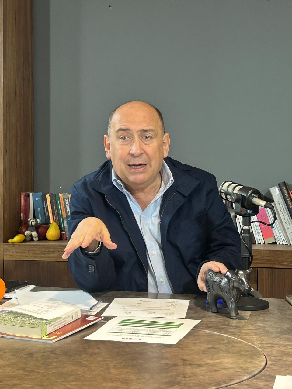 BAJEMOS LA JORNADA LABORAL A 40 HORAS: RUBÉN MOREIRA