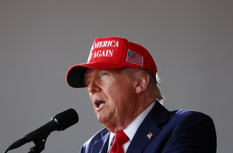 Migrantes portan genes asesinos y «viven felices en EU», según Donald Trump