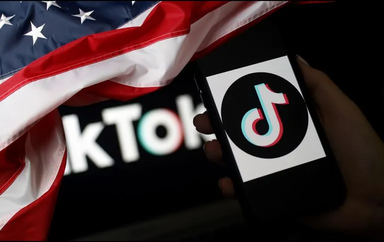 Una docena de estados en EU demandan a TikTok por causar adicción en menores