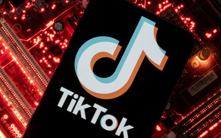 EU acusa a TikTok de conocer los efectos dañinos de su plataforma en jóvenes