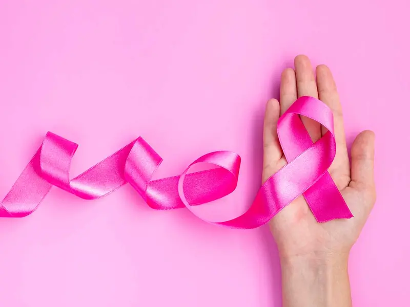 Aumenta el cáncer de mamá en edades más tempranas; principal causa de muerte
