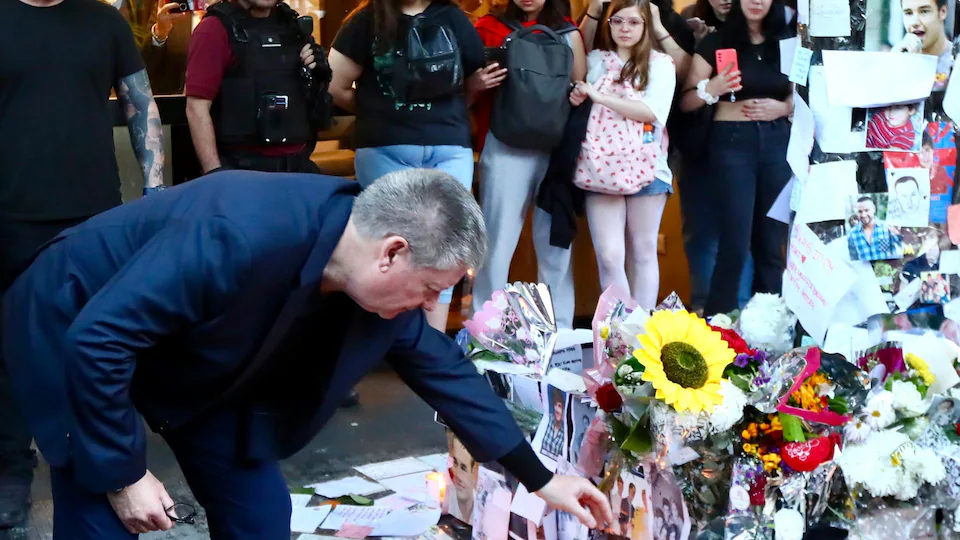 El padre de Liam Payne ya se encuentra en Argentina y acudió al lugar donde falleció su hijo