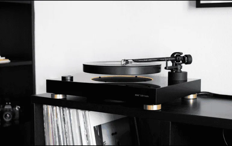 El nuevo tocadiscos que ‘vuela’ gracias a la levitación magnética