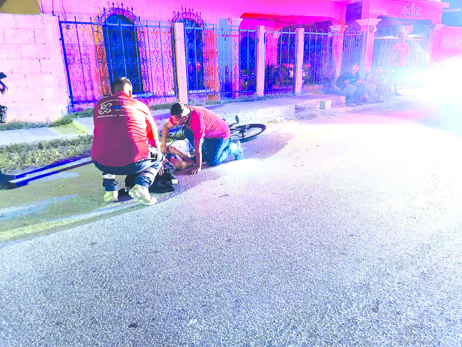Mata auto fantasma a “bat boy” de Acereros