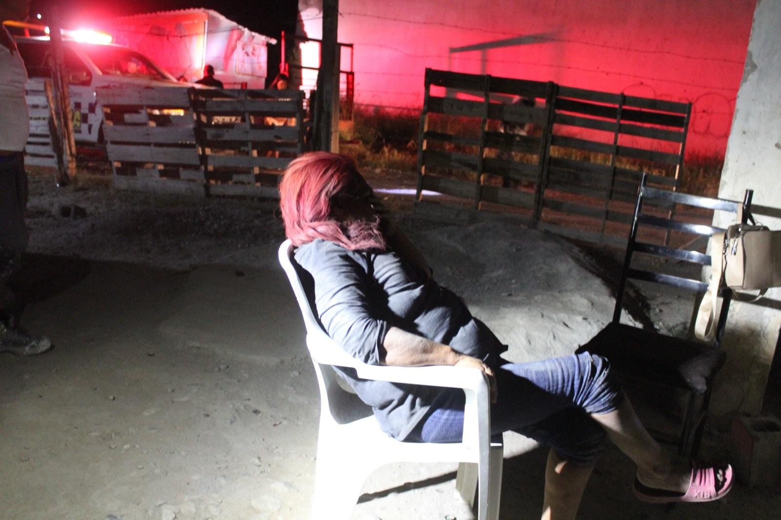 Desmaya mujer a su madre a golpes