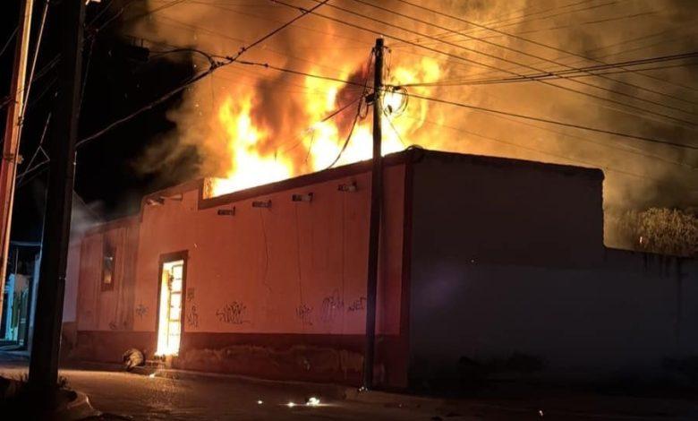Incendio cobra la vida de un menor