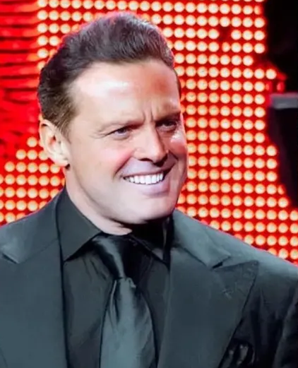 Luis Miguel MANDA sus condolencias a la familia de Silvia Pinal