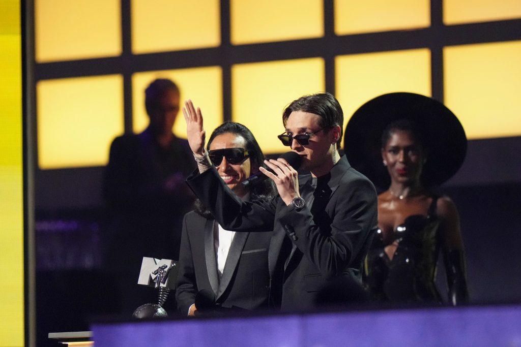 Peso Pluma gana Mejor Artista Latino en los MTV EMAs 2024