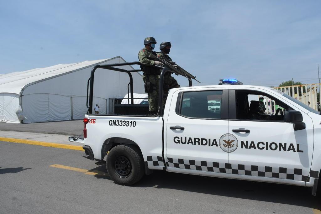 Vinculan a “pollero” traía a 8 migrantes  