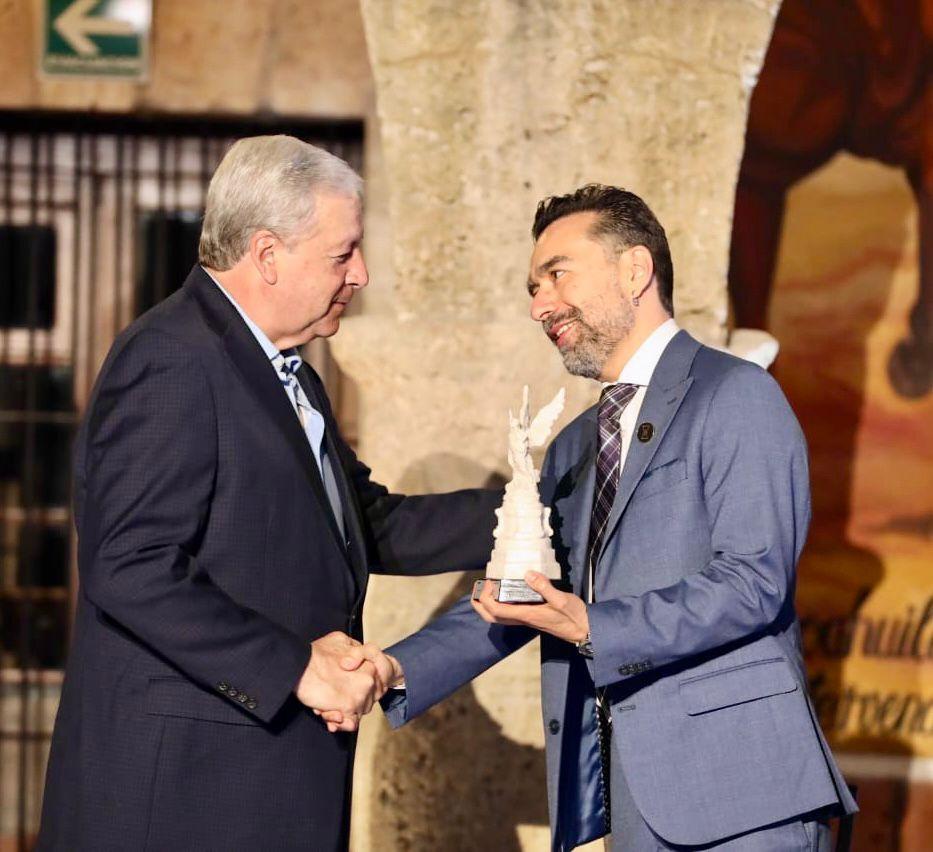 Entregan a músico la Presea Manuel Acuña