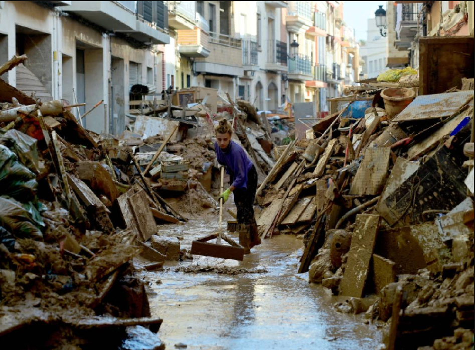 Suben a 93 los desaparecidos por las inundaciones en España; más de 210 muertos
