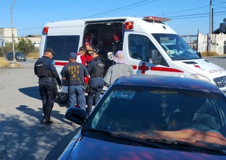 Sufren estragos obreros en medio de resistencia