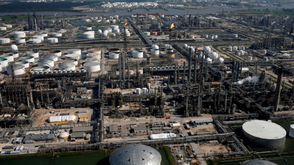 Incidente en la refinería Deer Park: autoridades afirman que se liberaron 13.5 toneladas de un gas mortal en octubre