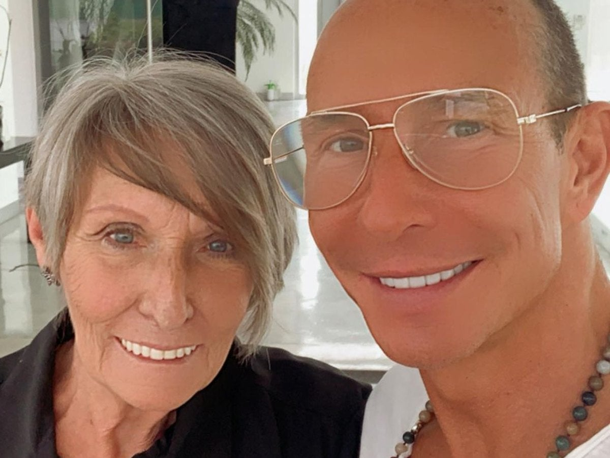Fallece mamá de Erik Rubín, Myra Milanszenko; cantante dedica amoroso mensaje
