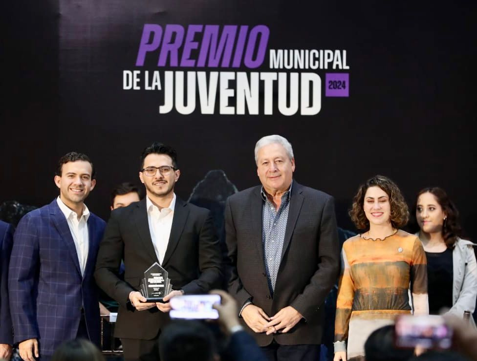 Nuestra juventud transforma Saltillo.- Chema Fraustro
