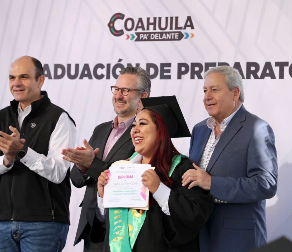 Terminan prepa 276 saltillenses en Centros Comunitarios