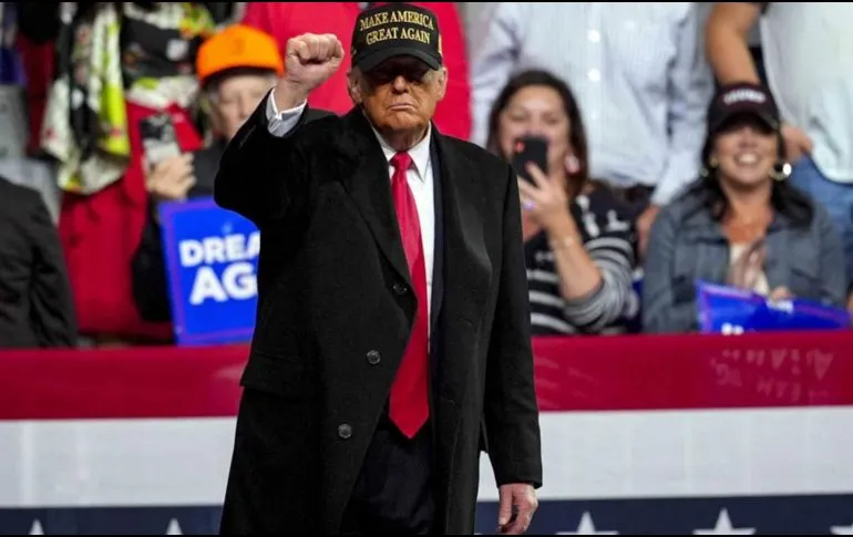 Trump habla de ataques a periodistas y dice que no debería haber dejado la Casa Blanca