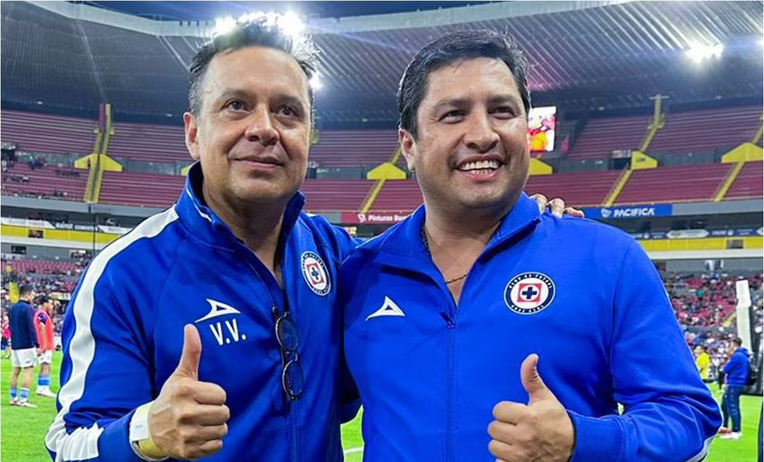 Julión Álvarez presume amor por Cruz Azul rumbo a la liguilla de la Liga MX
