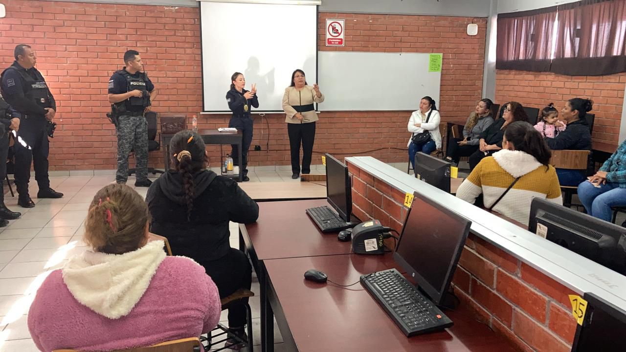 REALIZAN OPERATIVO MOCHILA EN EL CECyTEC RAMOS ARIZPE