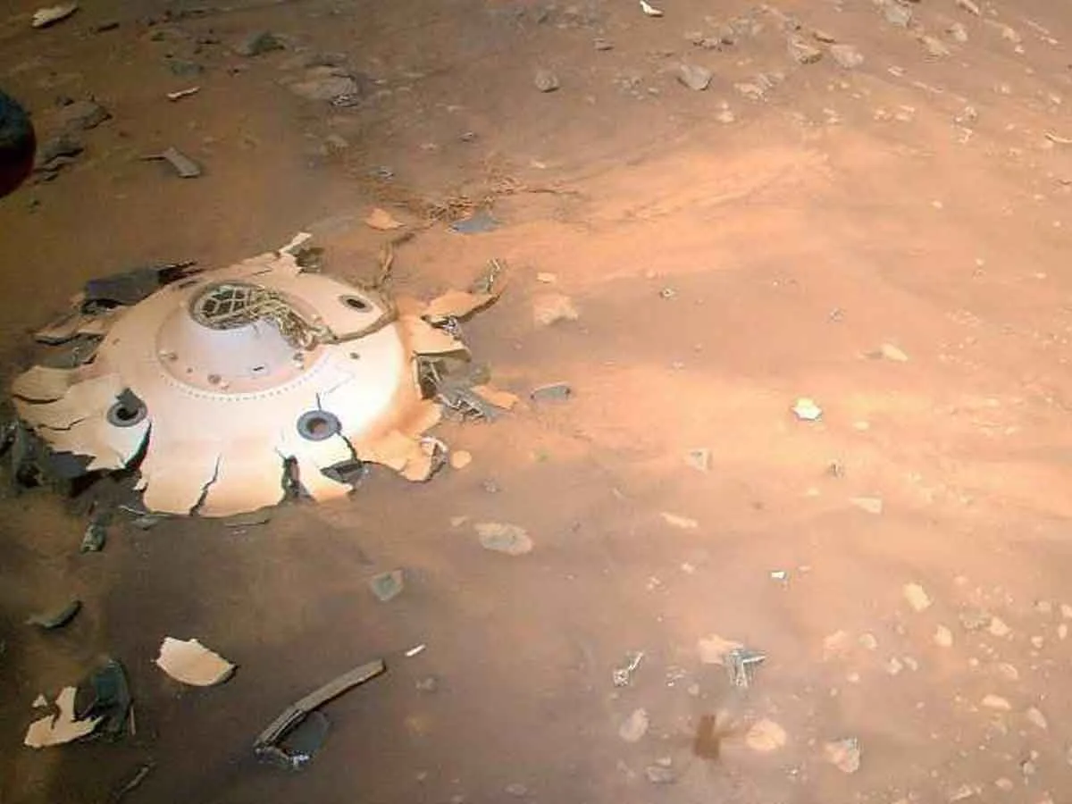 La NASA capta restos de una nave espacial en la superficie de Marte