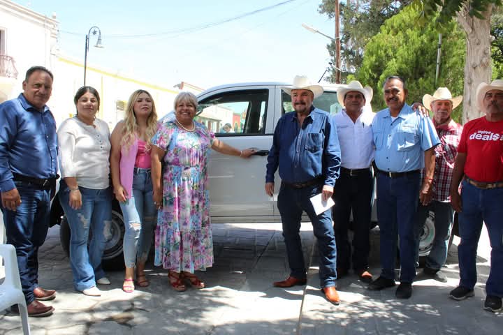 VENDE ALCALDESA AUTOS OFICIALES; ANTES DE IRSE