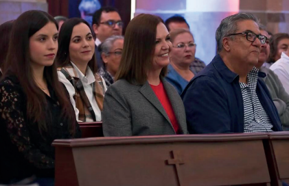 SE ENCOMIENDA SARI A DIOS POR EL BIEN DE FRONTERA