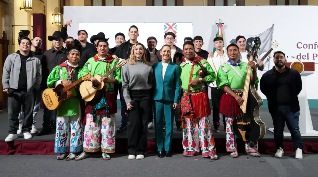 Dedica la Presidenta himno a los paisanos