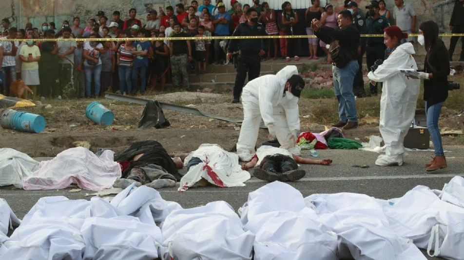 Detienen a cinco guatemaltecos por tráfico de migrantes y accidente fatal que cobró la vida de 50 personas en Chiapas