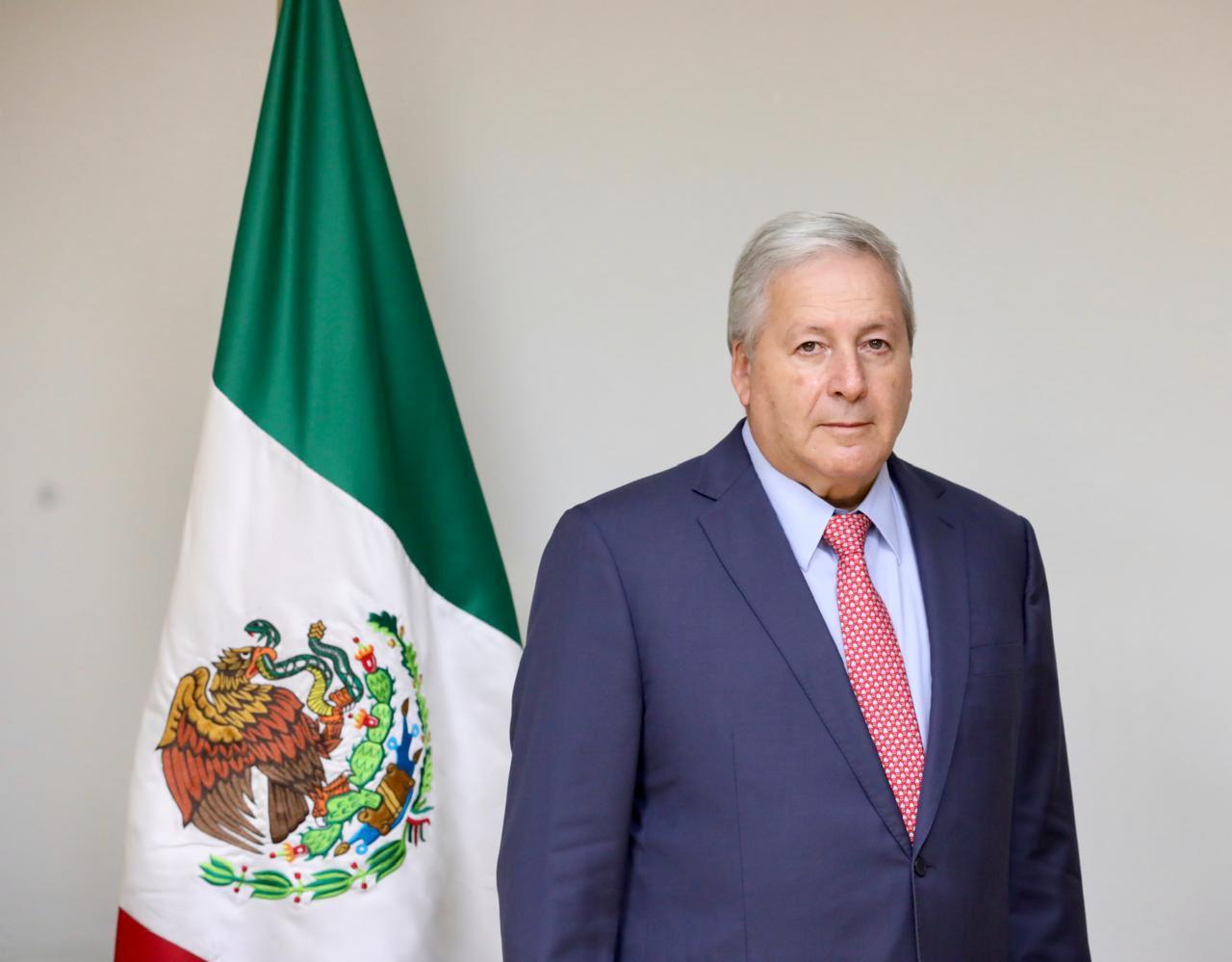 Desea Fraustro, Feliz Navidad a saltillenses