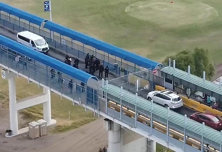 Asaltan migrantes la frontera PN-EP