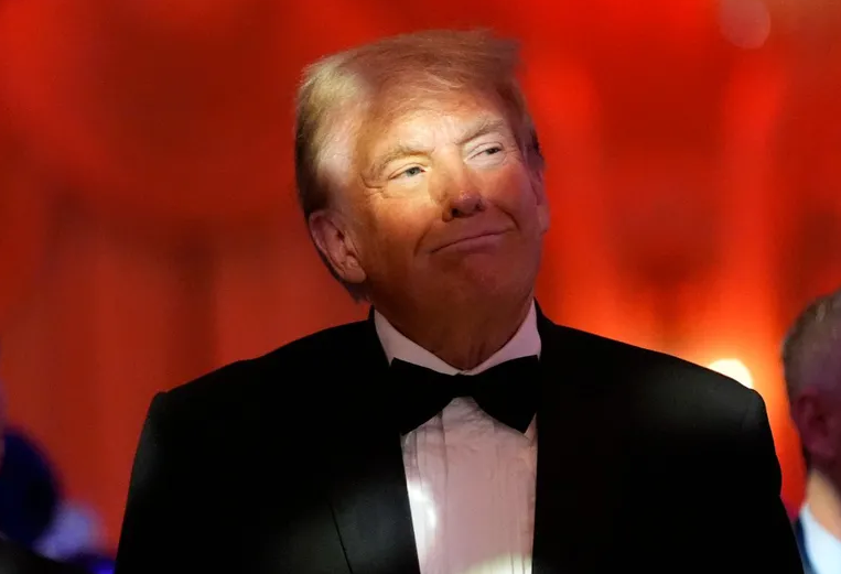 Reportan drones del tamaño de un auto en inmediaciones del campo de golf de Trump