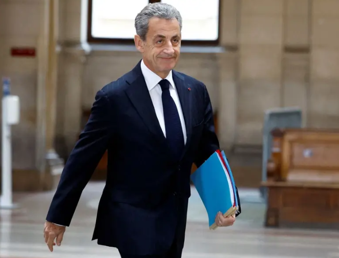 Sarkozy tendrá que usar brazalete electrónico tras su condena por corrupción