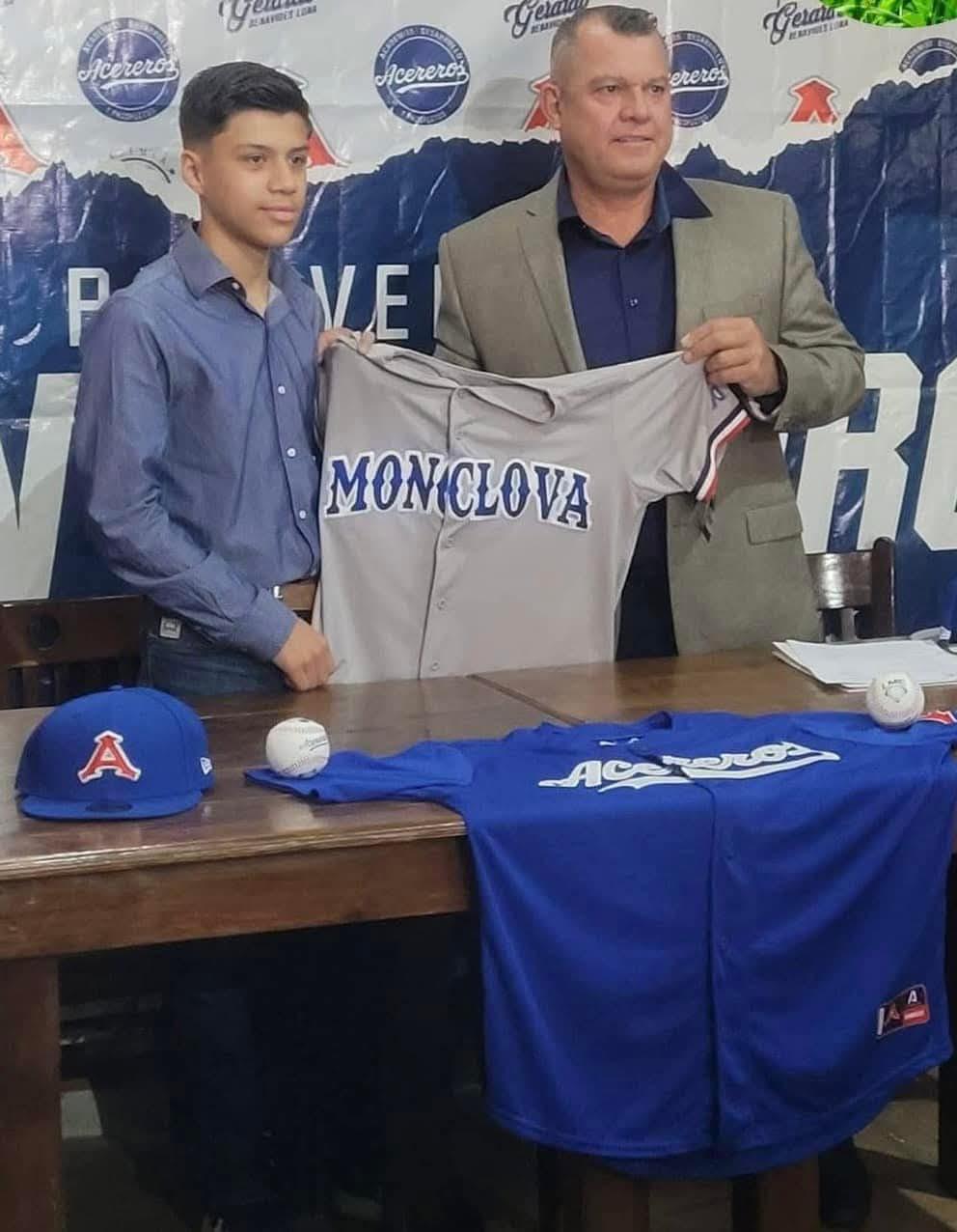 Firma Acereros a joven sabinense
