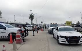 Cruza caravana zacatecana por EP-Piedras Negras