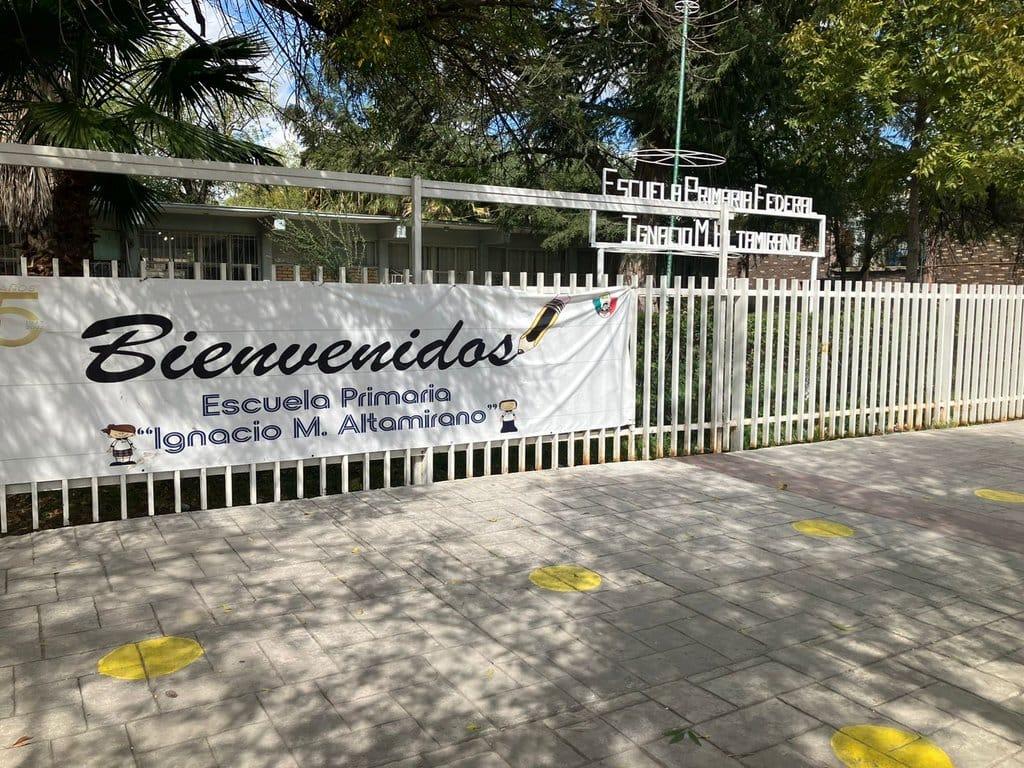 Detienen a colombiano por grabar a menores en baños