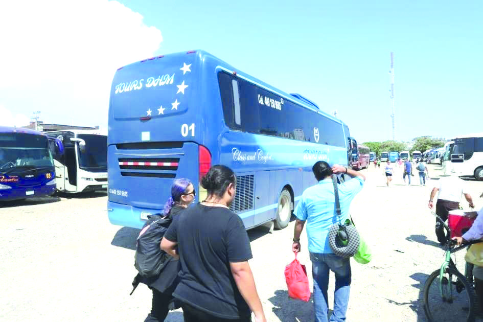 Monclovenses siguen viajando a Mazatlán
