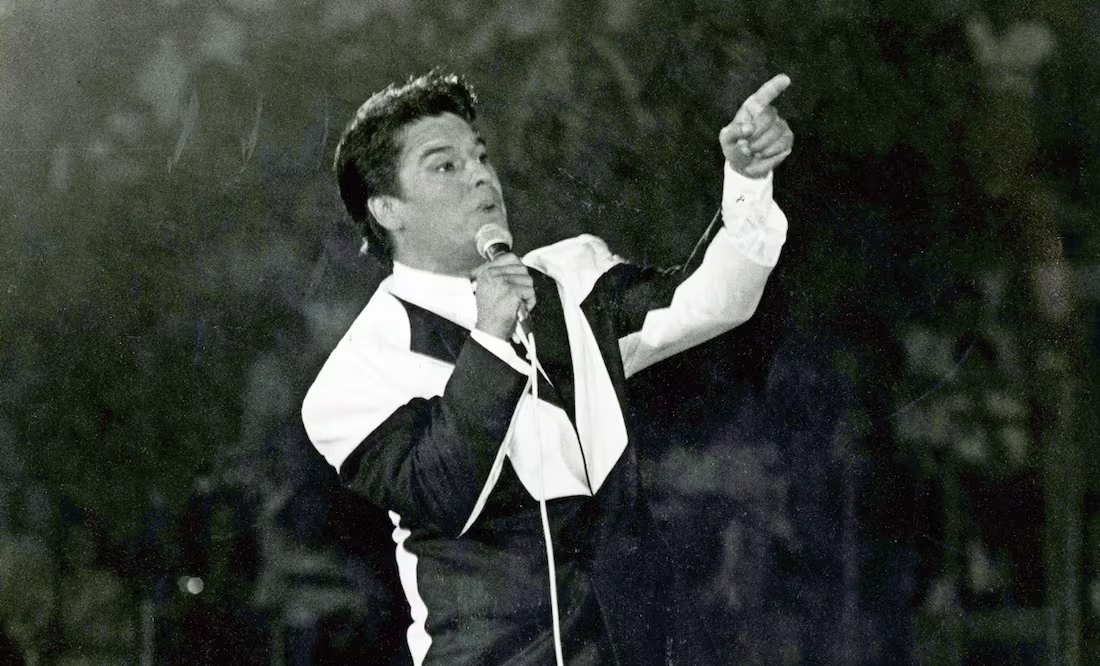 Confirman nuevo disco de duetos de Juan Gabriel para el 2025; quieren a Junior H y Natanael Cano en él