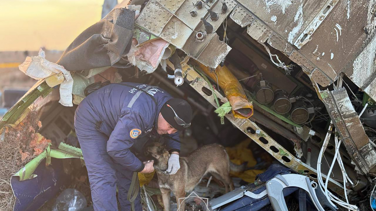 Investigación de avionazo en Kazajistán: ¿Hay sospechas de derribo por parte de Rusia?
