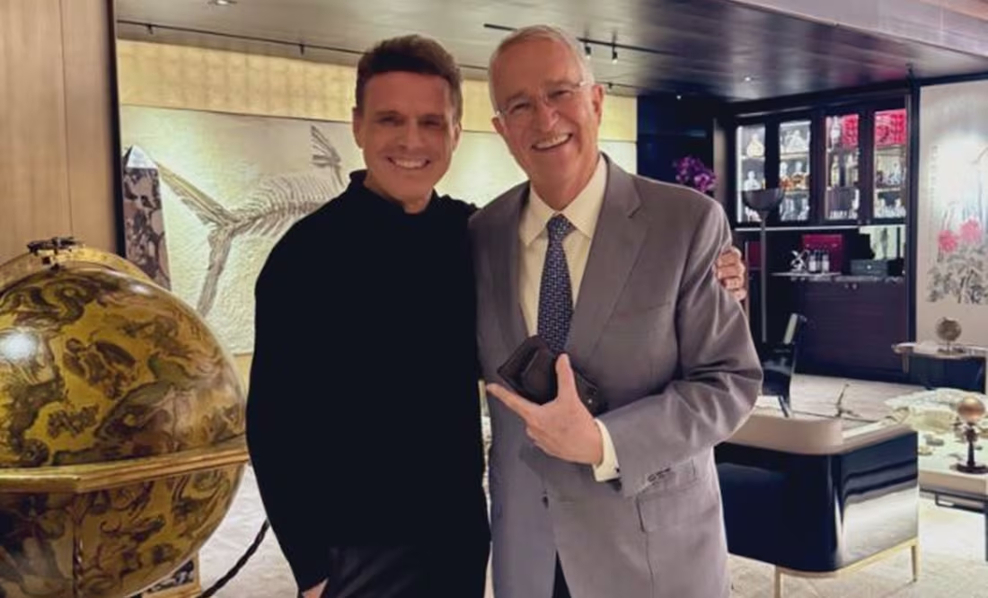 Salinas Pliego presume cena en su casa con Luis Miguel; comparte épica foto en X