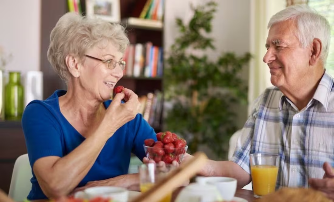 Los 4 alimentos que no debes consumir si quieres envejecer con salud; conoce los motivos