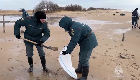 Situación “crítica” en el mar Negro; reportan estado de emergencia en Crimea tras vertido de petróleo