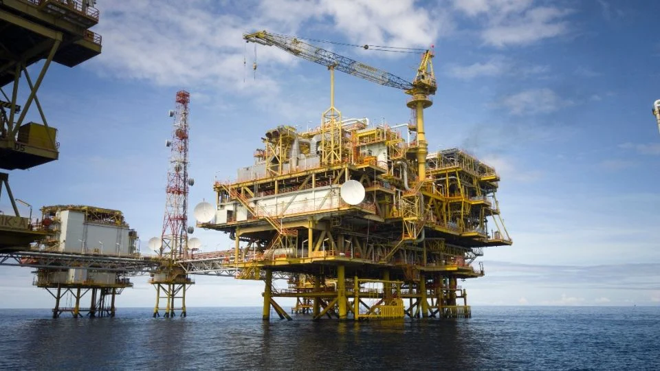 Inversión pública repunta en 2024: aumenta 9.7% interanual entre enero y octubre, impulsada por el sector energético