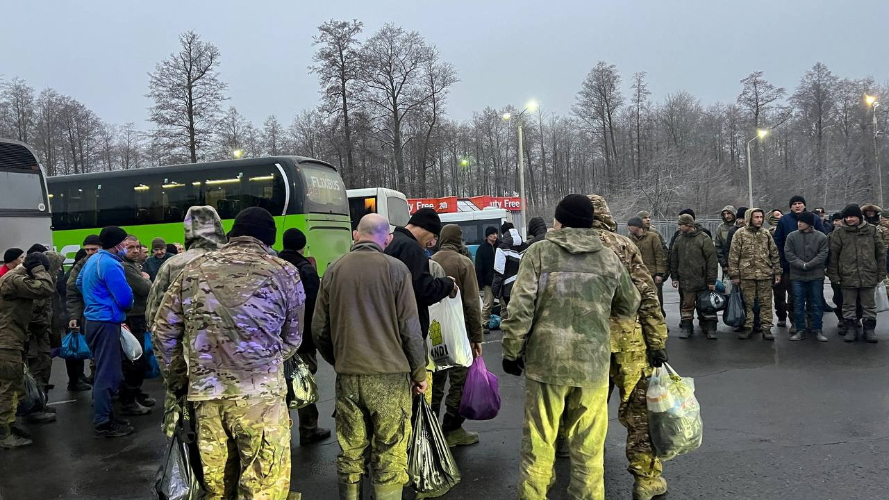Ucrania anuncia el retorno de 189 prisioneros de guerra en un canje con Rusia