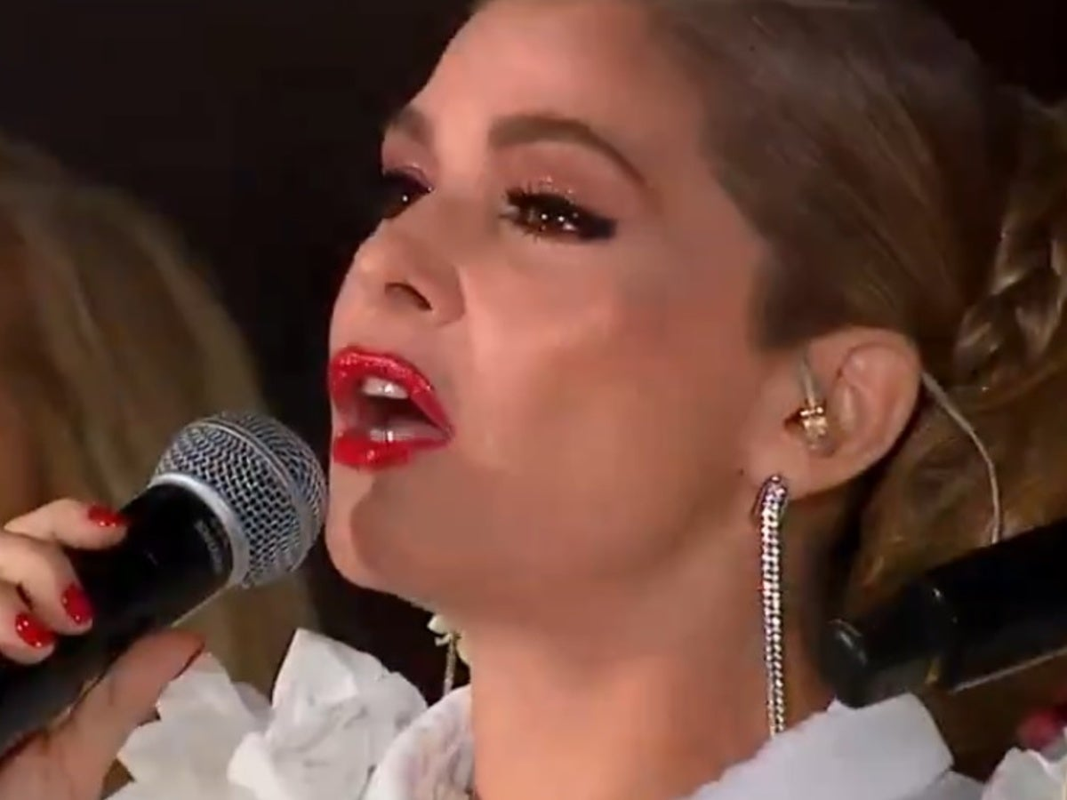 Itatí Cantoral le cantó de nuevo a la Virgen de Guadalupe; éste fue el tema que interpretó con su hermano e hija