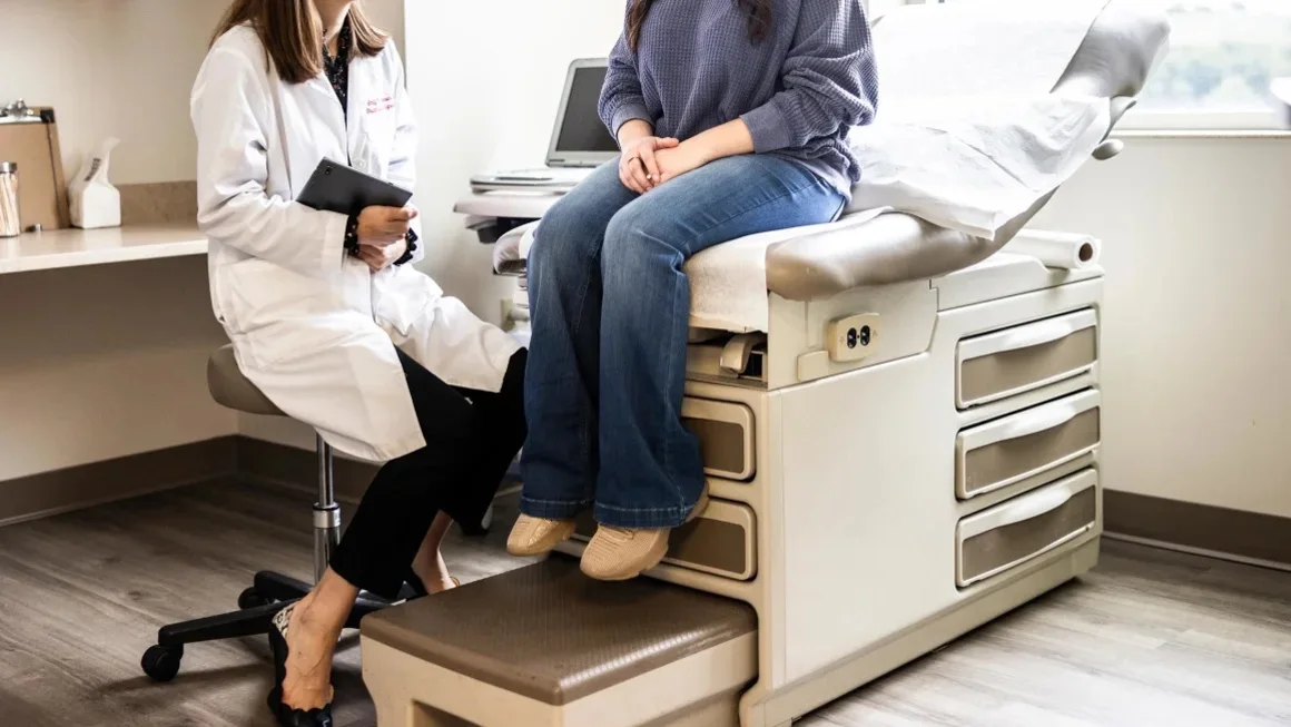 La prueba del VPH es preferible a la de Papanicolaou para la detección del cáncer de cuello uterino, según estudio preliminar