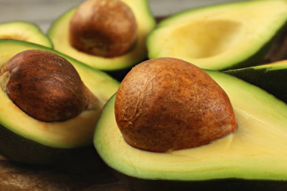 Cómo ayuda el aguacate a combatir el colesterol alto